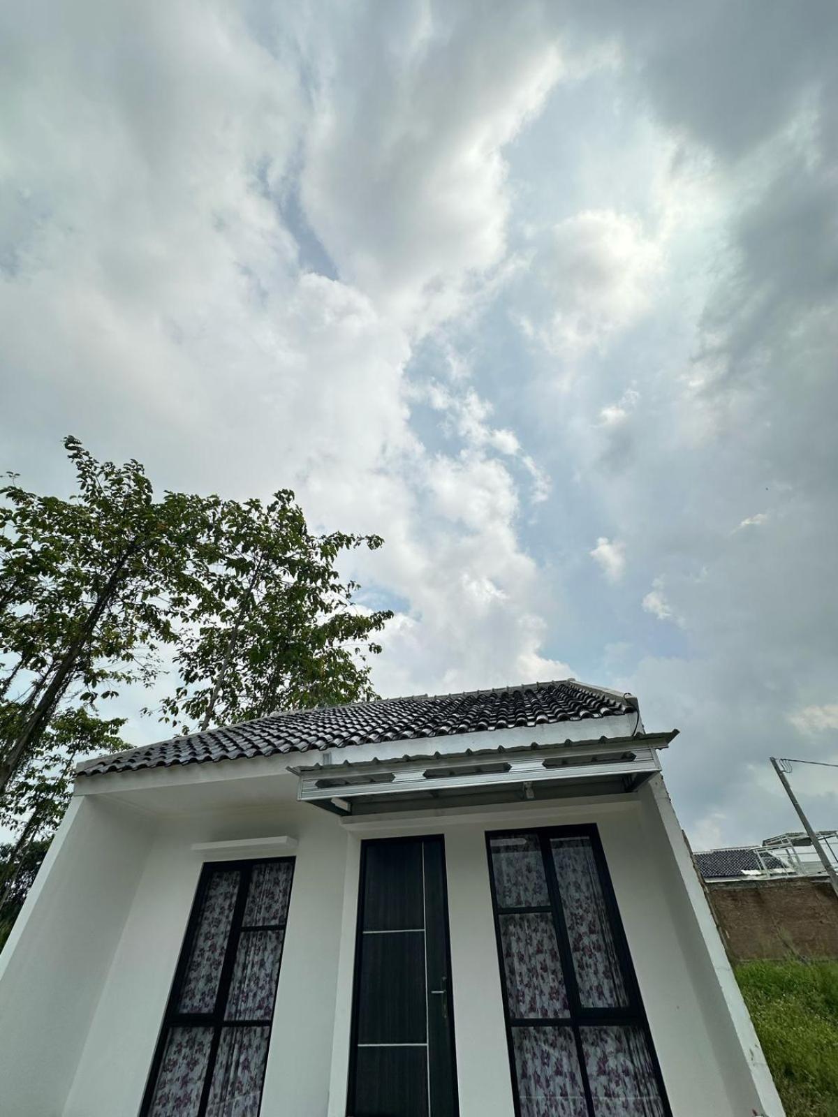 Abimanyu Guesthouse Sumedang Exterior photo